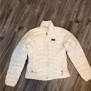 Patagonia Women's white Puffer Jacket